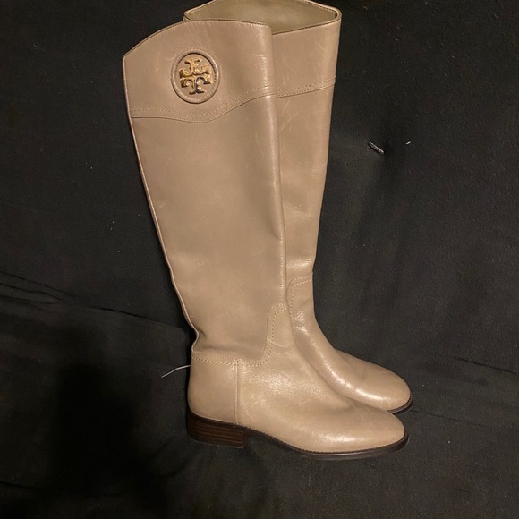 tory burch ashlynn riding boots